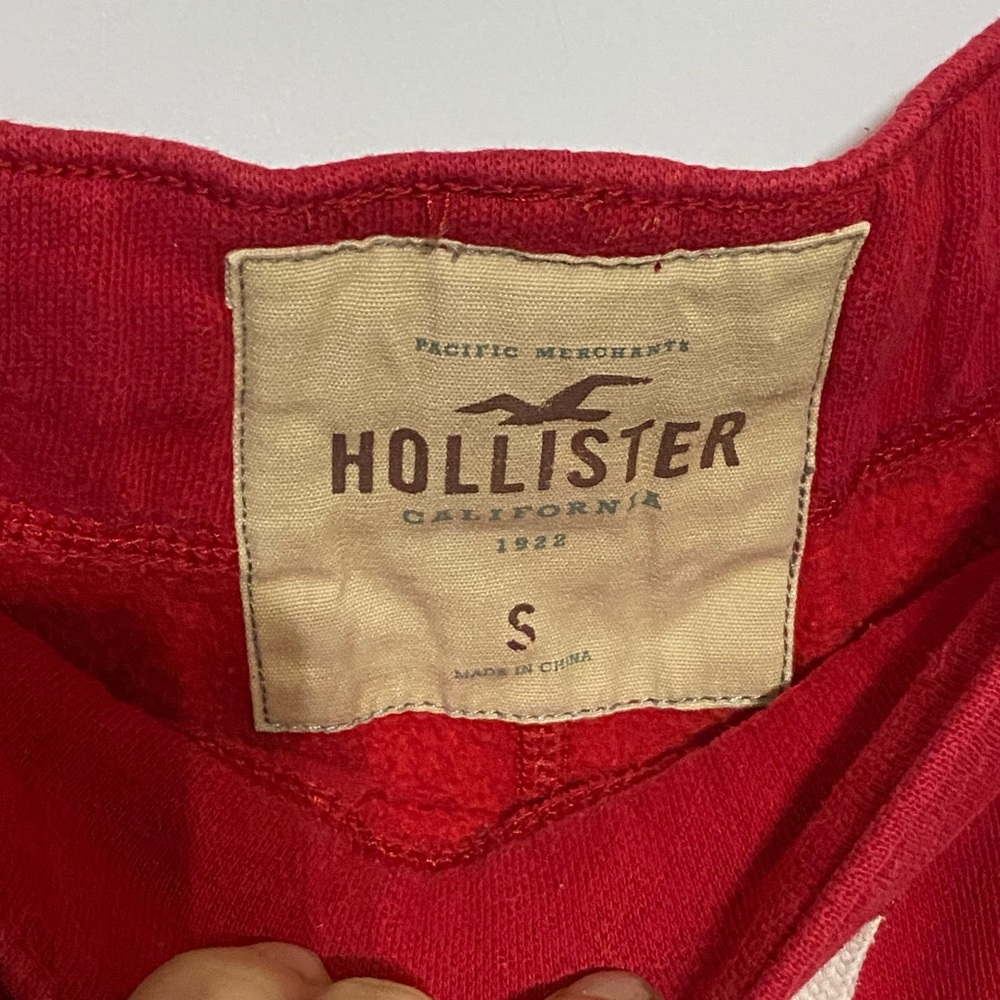 Hollister Kids Red Joggers with Blue HCO Logo - Picture 3 of 4